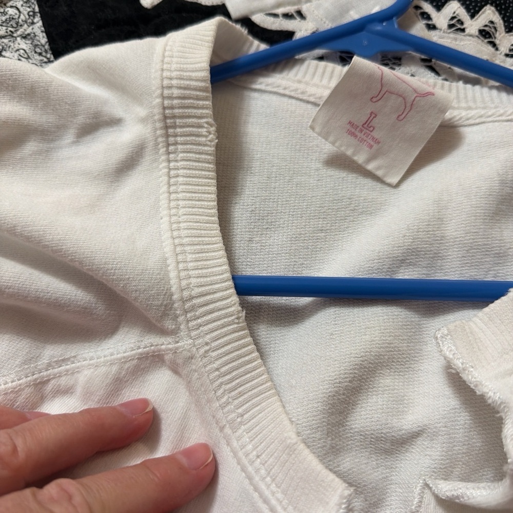 Victoria's Secret White Pullover Sweatshirt with Pink Logo Tag - Picture 4 of 7